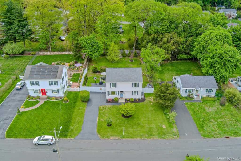 17 N Park Avenue, Nanuet, NY 10954 - Photo 38 of 41