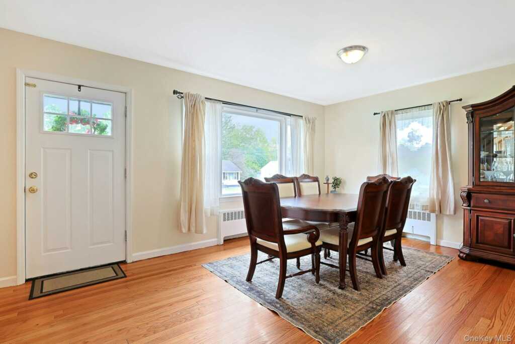 17 N Park Avenue, Nanuet, NY 10954 - Photo 7 of 41