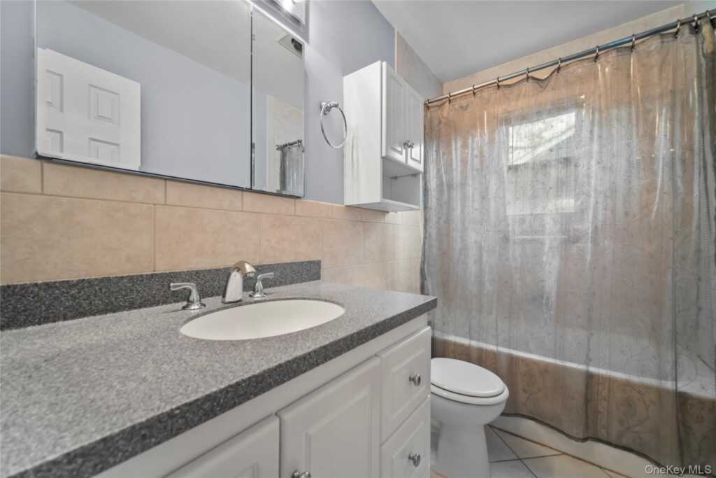 20 Salem Place, White Plains, NY 10605 - Photo 17 of 28