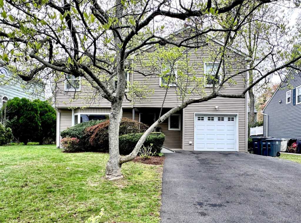 20 Salem Place, White Plains, NY 10605 - Photo 2 of 28