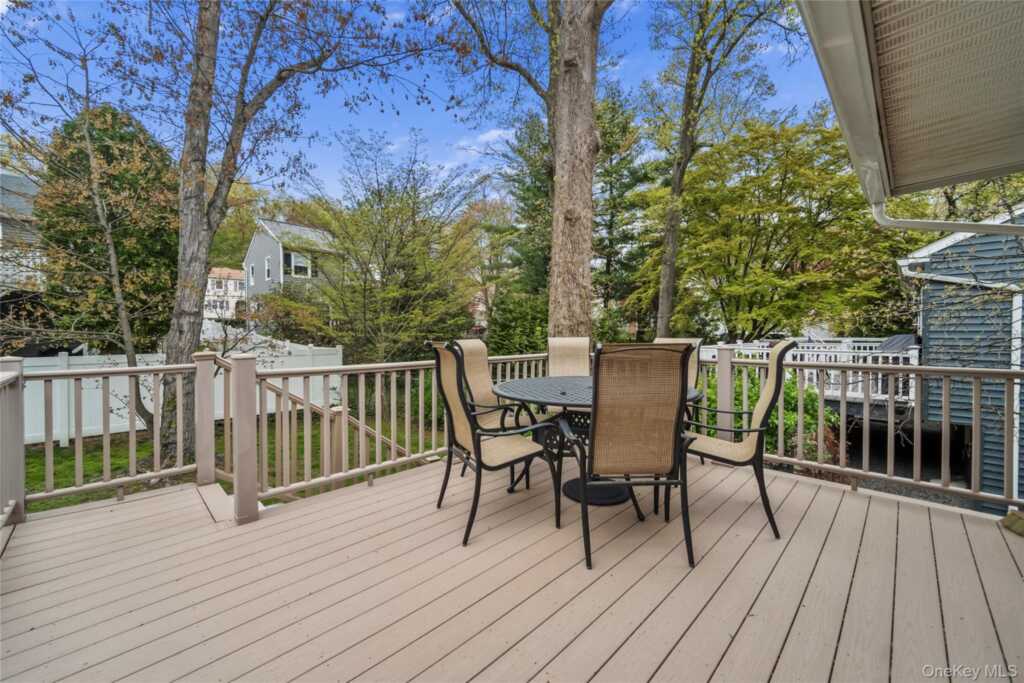 20 Salem Place, White Plains, NY 10605 - Photo 23 of 28