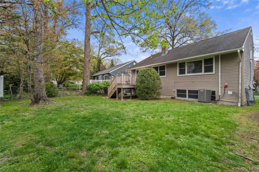 20 Salem Place, White Plains, NY 10605 - Photo 26 of 28