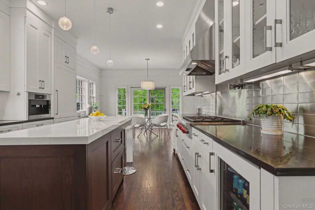 10 Morris Court, Rye, NY 10580 - Photo 11 of 50