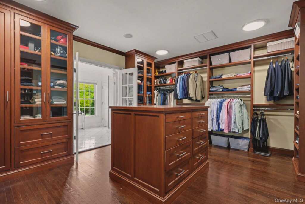 10 Morris Court, Rye, NY 10580 - Photo 17 of 50