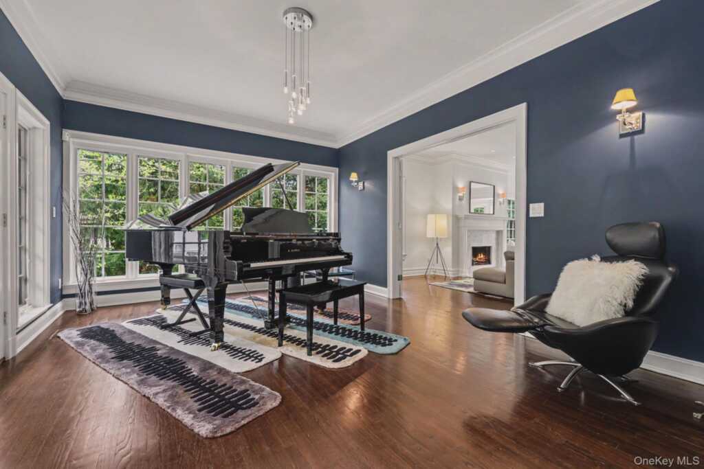 10 Morris Court, Rye, NY 10580 - Photo 7 of 50
