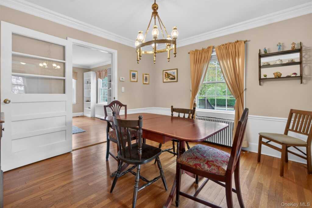 54 Seneca Avenue, White Plains, NY 10603 - Photo 11 of 50