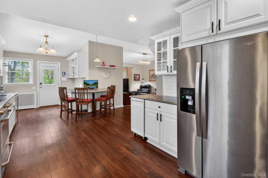 54 Seneca Avenue, White Plains, NY 10603 - Photo 17 of 50
