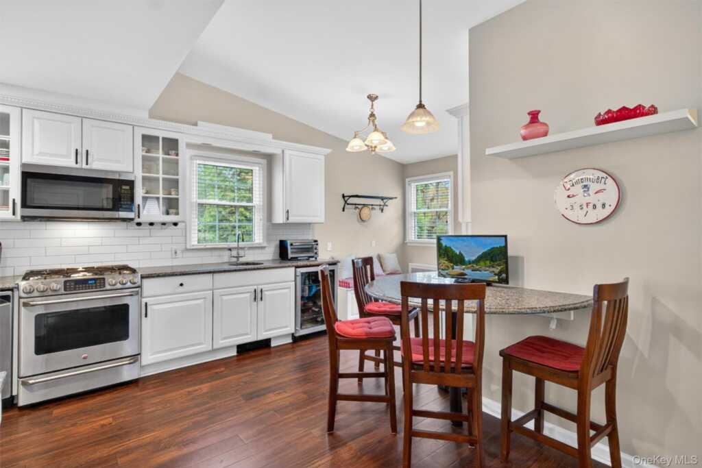 54 Seneca Avenue, White Plains, NY 10603 - Photo 21 of 50
