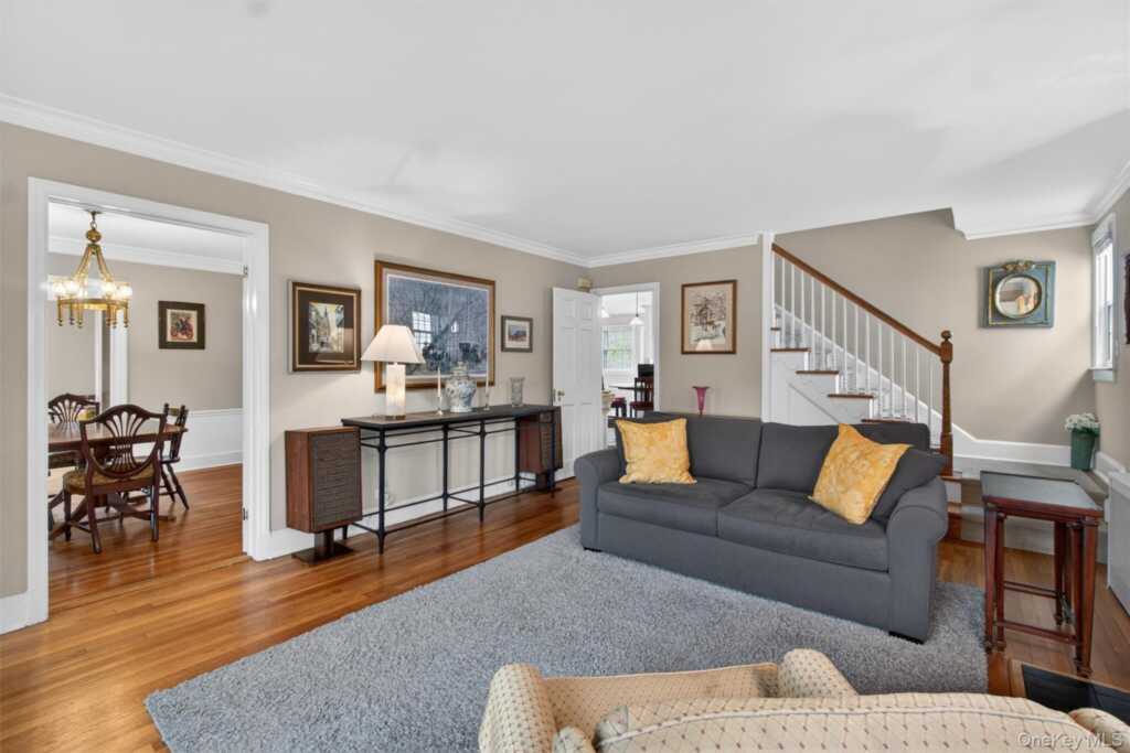 54 Seneca Avenue, White Plains, NY 10603 - Photo 3 of 50