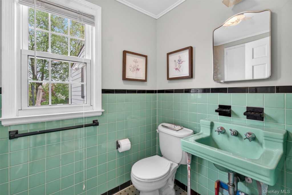 54 Seneca Avenue, White Plains, NY 10603 - Photo 30 of 50