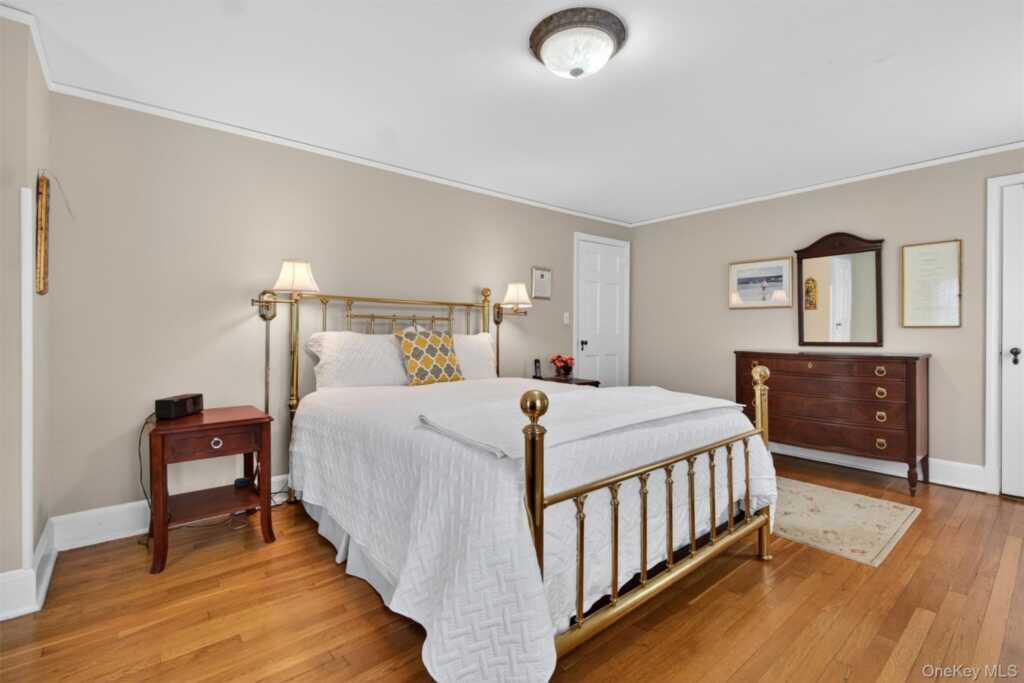 54 Seneca Avenue, White Plains, NY 10603 - Photo 32 of 50
