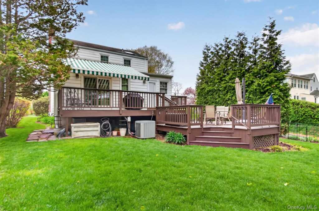 54 Seneca Avenue, White Plains, NY 10603 - Photo 39 of 50