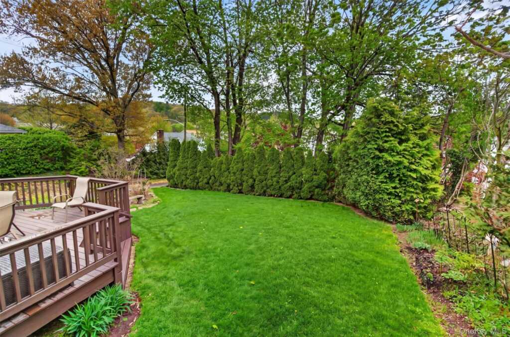 54 Seneca Avenue, White Plains, NY 10603 - Photo 41 of 50