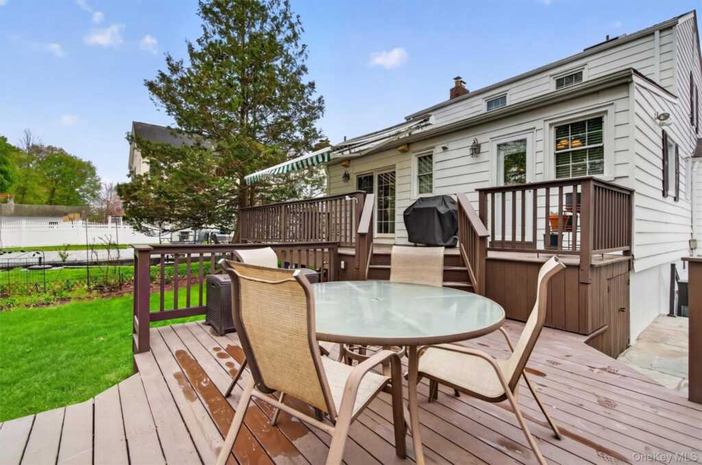 54 Seneca Avenue, White Plains, NY 10603 - Photo 42 of 50