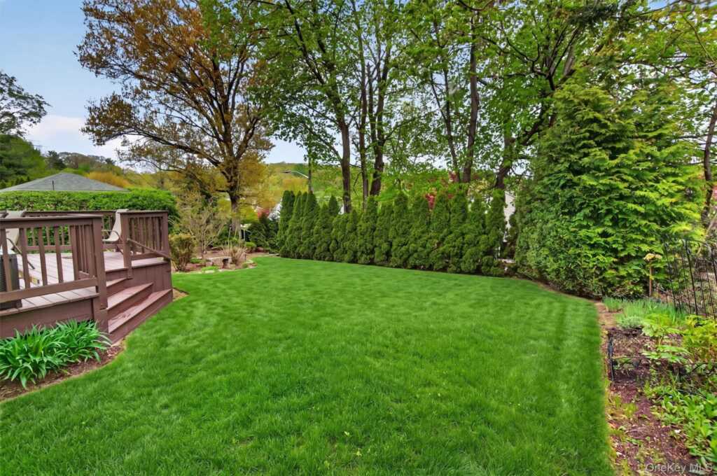54 Seneca Avenue, White Plains, NY 10603 - Photo 43 of 50