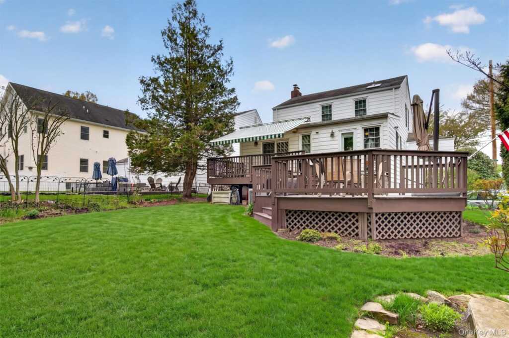 54 Seneca Avenue, White Plains, NY 10603 - Photo 47 of 50