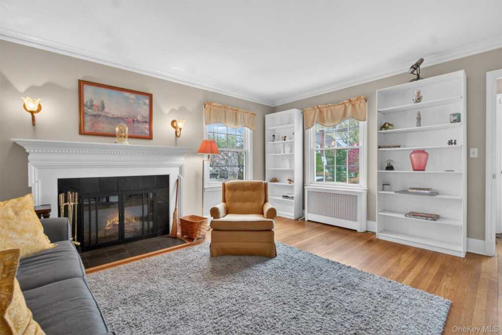 54 Seneca Avenue, White Plains, NY 10603 - Photo 6 of 50