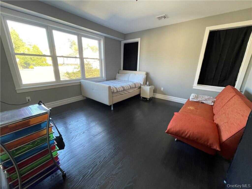 308 Battle Avenue, Unit #3, White Plains, NY 10606 - Photo 11 of 12