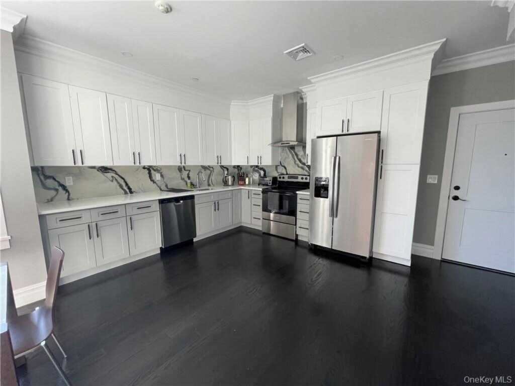 308 Battle Avenue, Unit #3, White Plains, NY 10606 - Photo 4 of 12