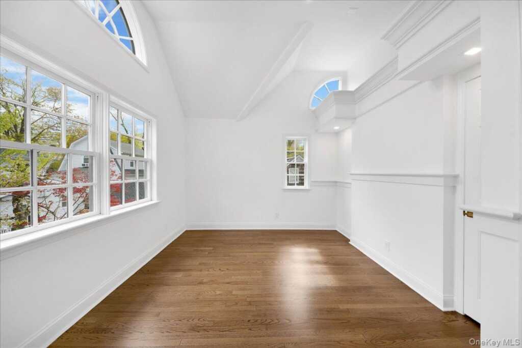 7 Fernwood Avenue, Rye, NY 10580 - Photo 10 of 43