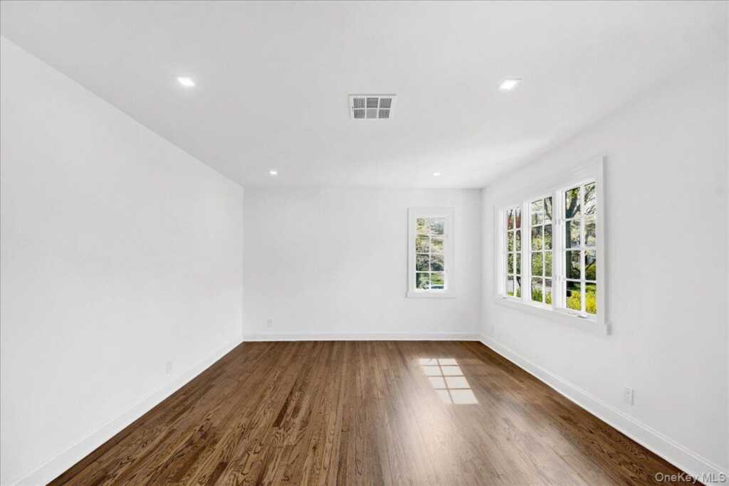 7 Fernwood Avenue, Rye, NY 10580 - Photo 15 of 43