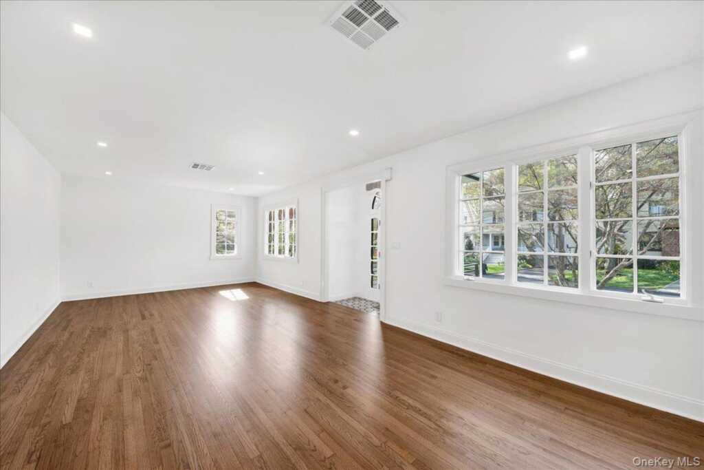 7 Fernwood Avenue, Rye, NY 10580 - Photo 19 of 43