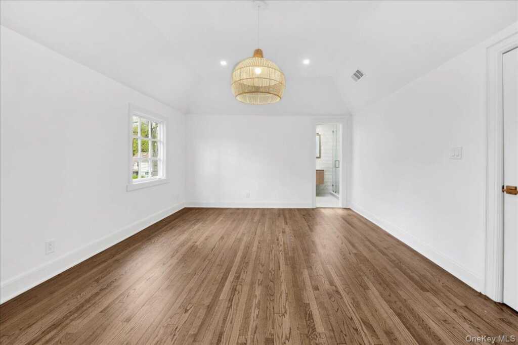 7 Fernwood Avenue, Rye, NY 10580 - Photo 2 of 43