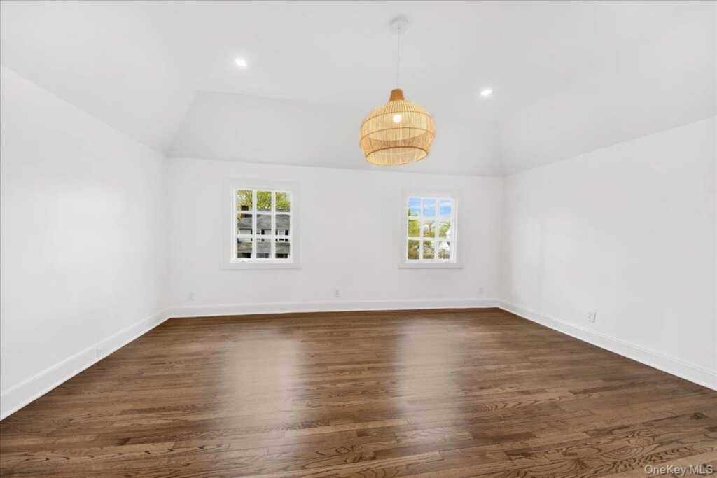 7 Fernwood Avenue, Rye, NY 10580 - Photo 3 of 43