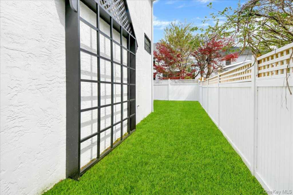 7 Fernwood Avenue, Rye, NY 10580 - Photo 38 of 43