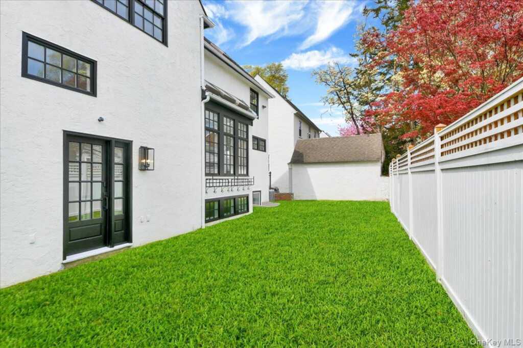 7 Fernwood Avenue, Rye, NY 10580 - Photo 40 of 43