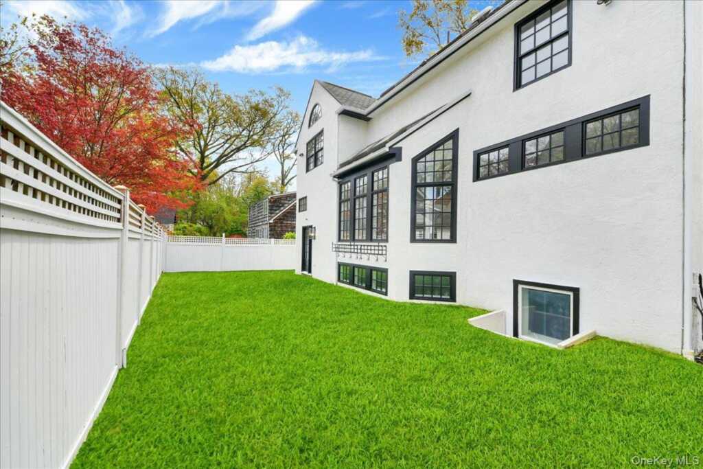 7 Fernwood Avenue, Rye, NY 10580 - Photo 41 of 43