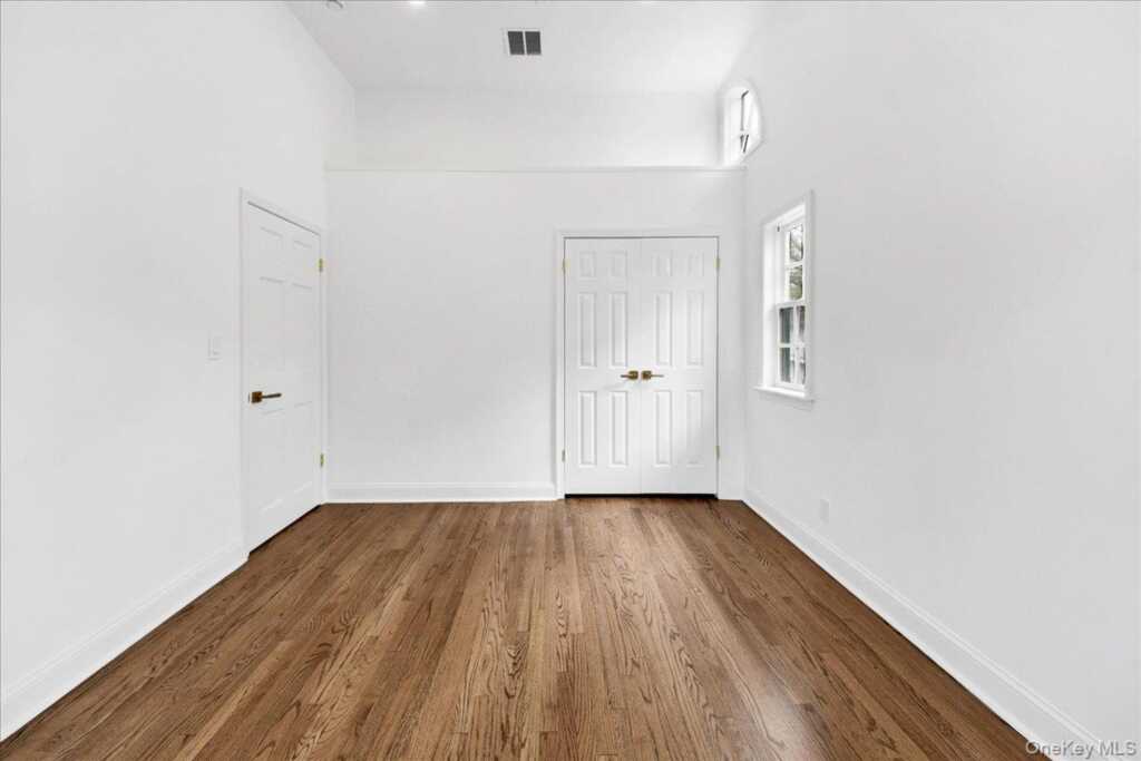 7 Fernwood Avenue, Rye, NY 10580 - Photo 8 of 43