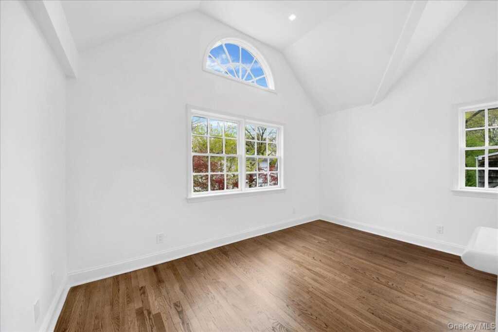 7 Fernwood Avenue, Rye, NY 10580 - Photo 9 of 43