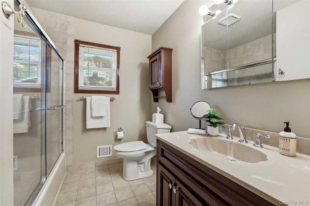35 Mayer Drive, Suffern, NY 10901 - Photo 18 of 34