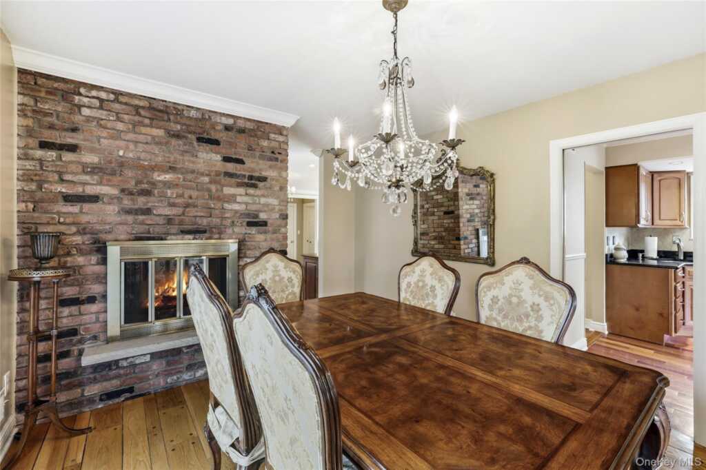 35 Mayer Drive, Suffern, NY 10901 - Photo 7 of 34