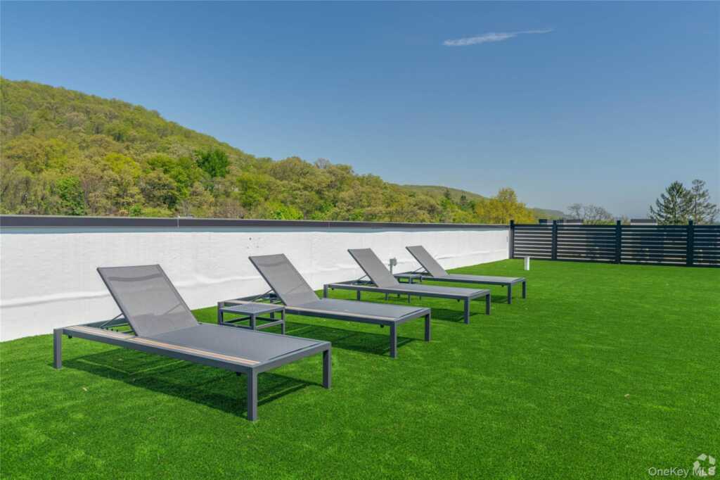15 Washington Avenue, Unit #414, Suffern, NY 10901 - Photo 17 of 31