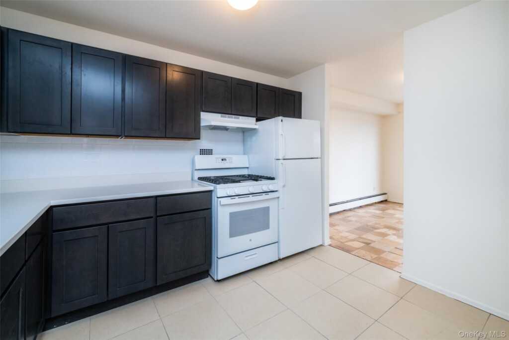 125 Lake Street, Unit #9-B South, White Plains, NY 10604 - Photo 20 of 32