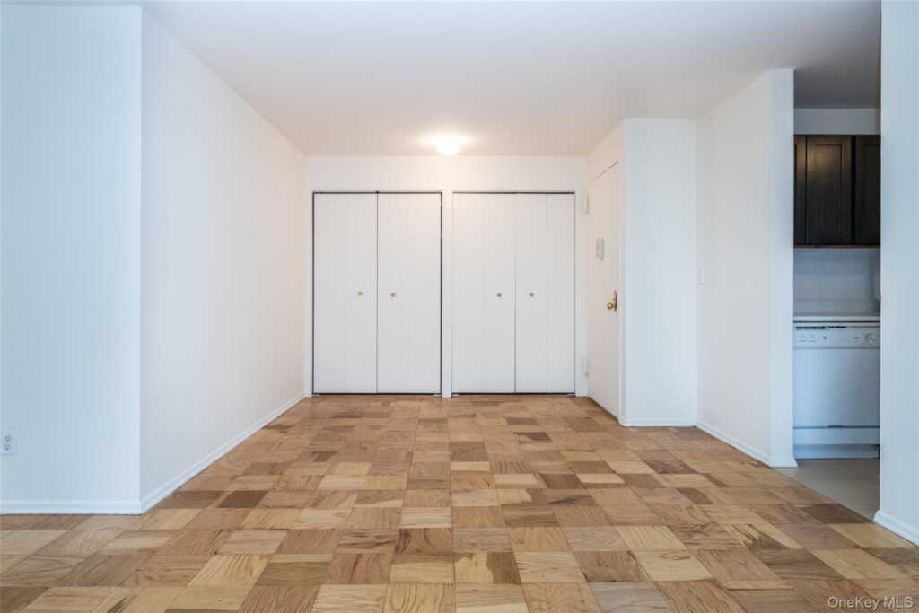 125 Lake Street, Unit #9-B South, White Plains, NY 10604 - Photo 29 of 32