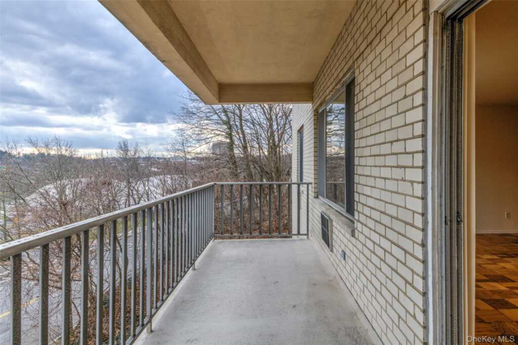 125 Lake Street, Unit #9-B South, White Plains, NY 10604 - Photo 30 of 32