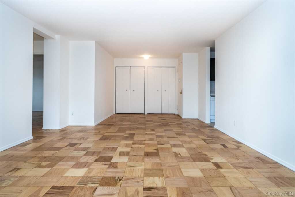 125 Lake Street, Unit #9-B South, White Plains, NY 10604 - Photo 9 of 32