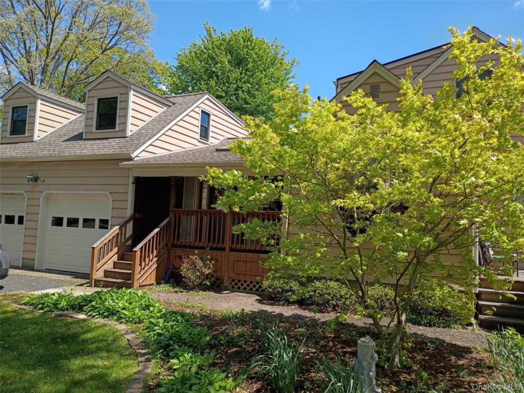 24 Convent Road, Nanuet, NY 10954