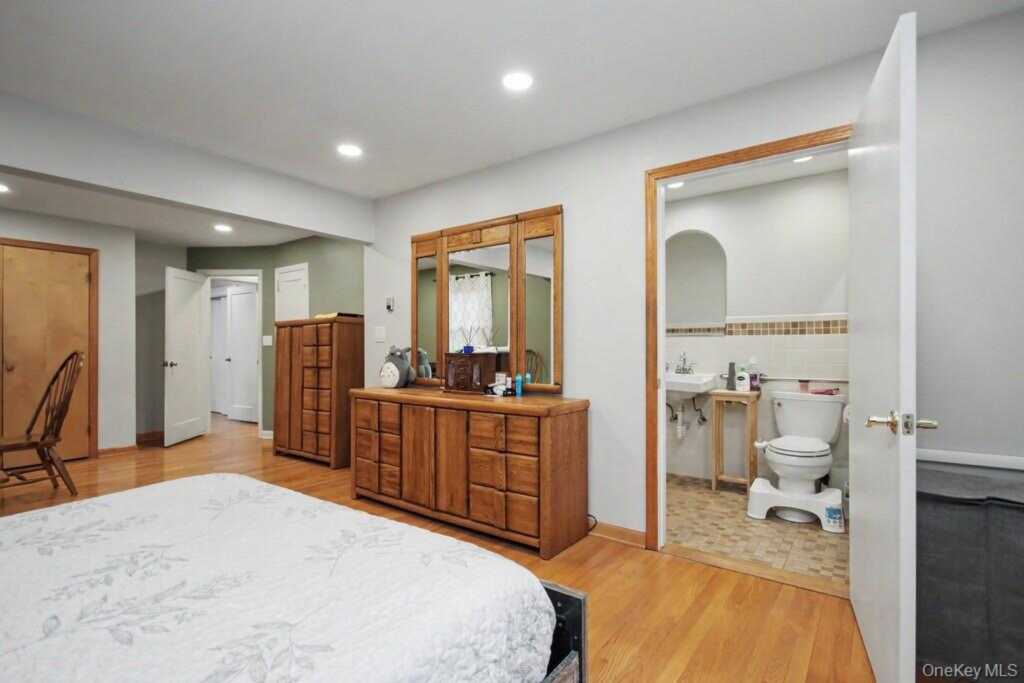 24 Convent Road, Nanuet, NY 10954 - Photo 20 of 50