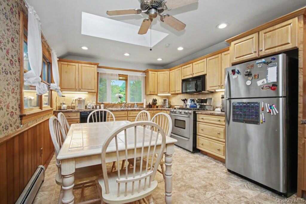 24 Convent Road, Nanuet, NY 10954 - Photo 27 of 50