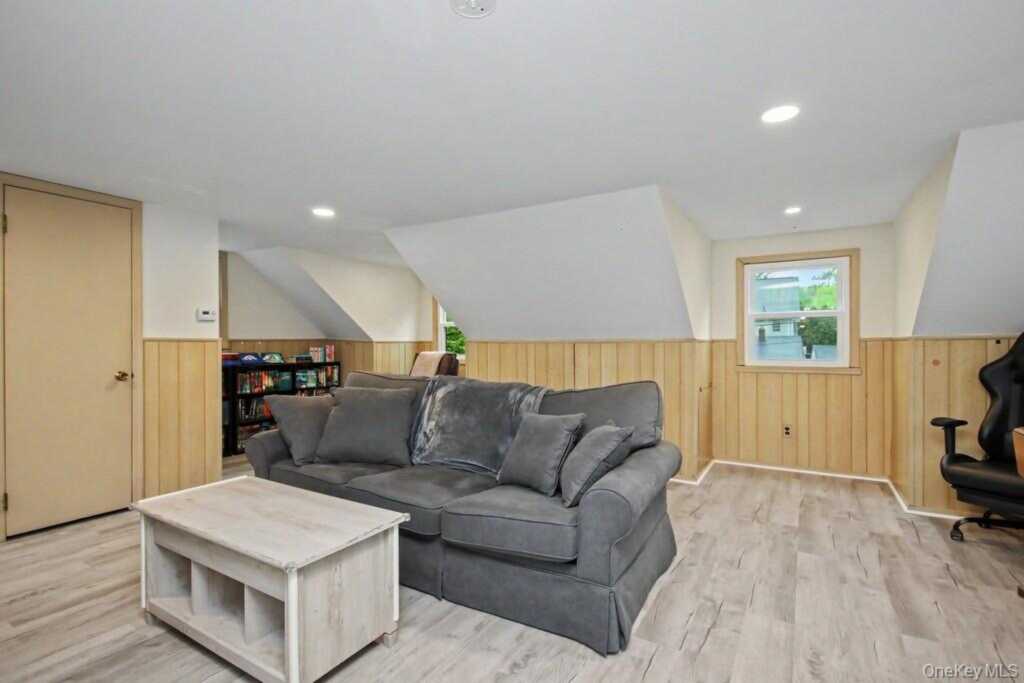 24 Convent Road, Nanuet, NY 10954 - Photo 32 of 50