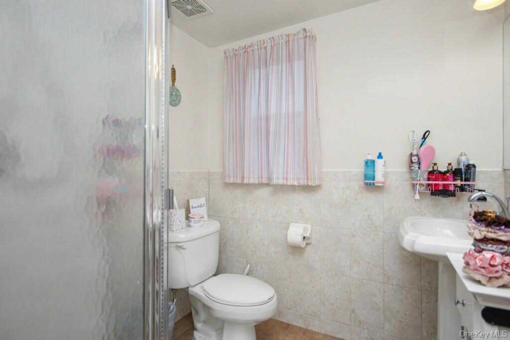 24 Convent Road, Nanuet, NY 10954 - Photo 36 of 50
