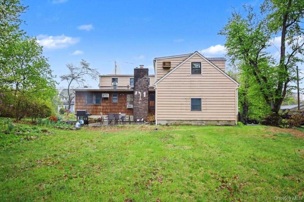 24 Convent Road, Nanuet, NY 10954 - Photo 4 of 50