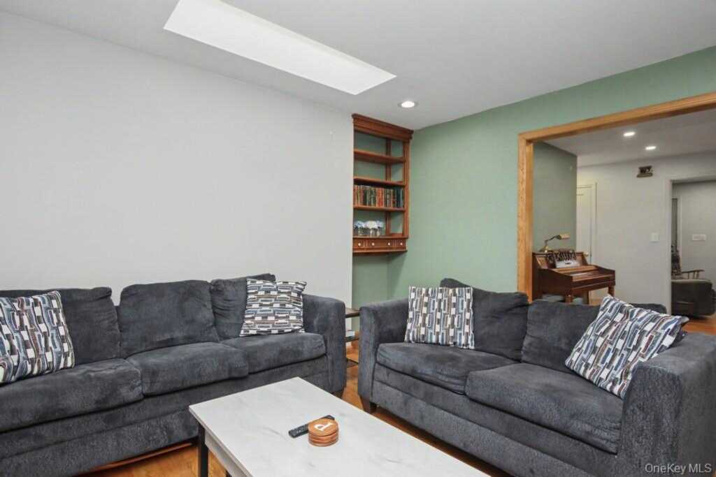24 Convent Road, Nanuet, NY 10954 - Photo 9 of 50