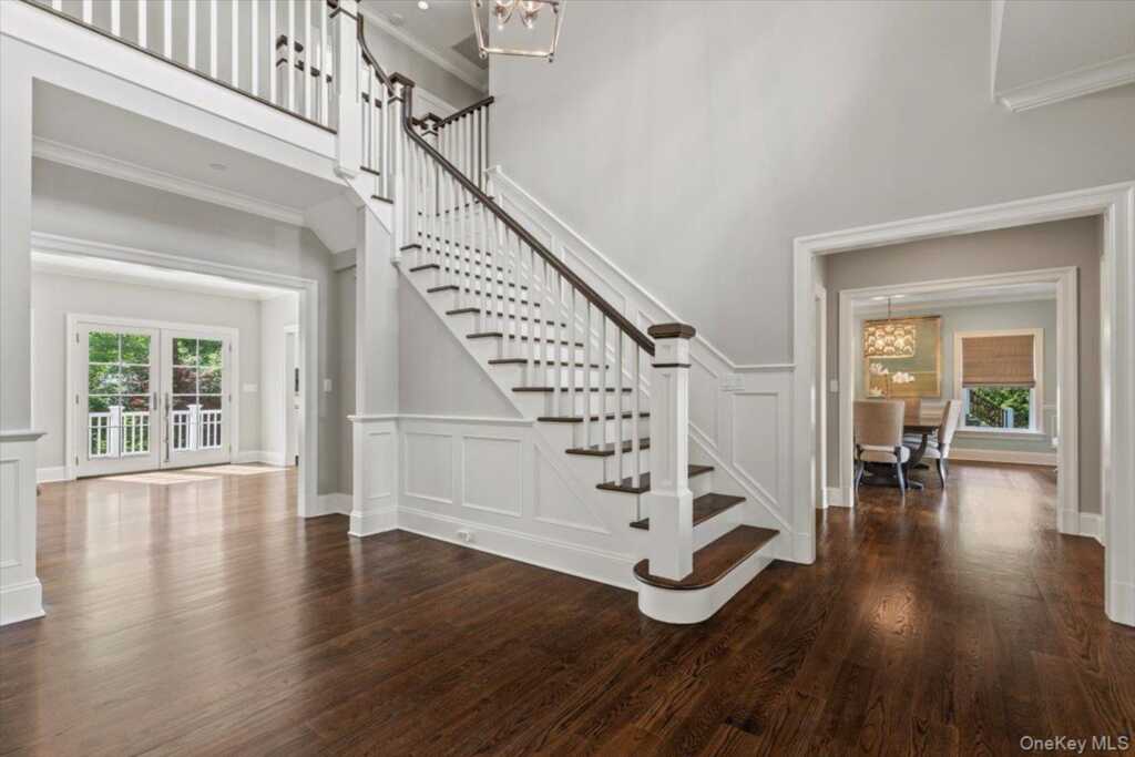 81 Wappanocca Avenue, Rye, NY 10580 - Photo 2 of 27