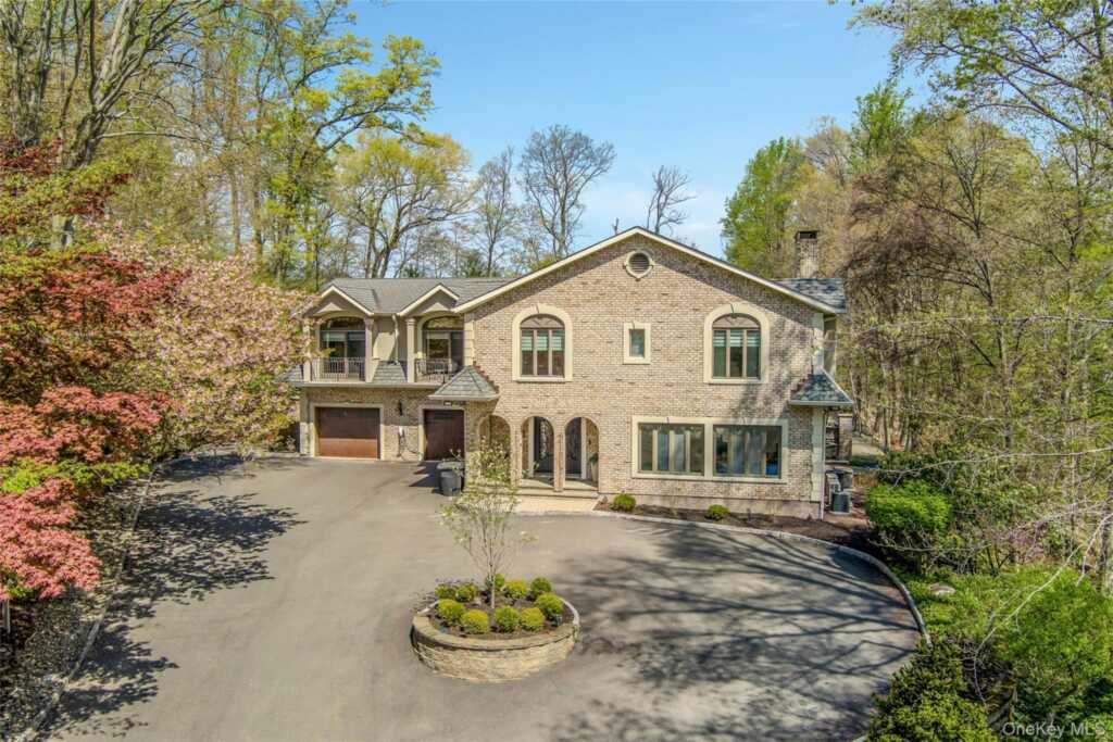 12 Rollingwood Drive, New City, NY 10956 - Photo 2 of 50