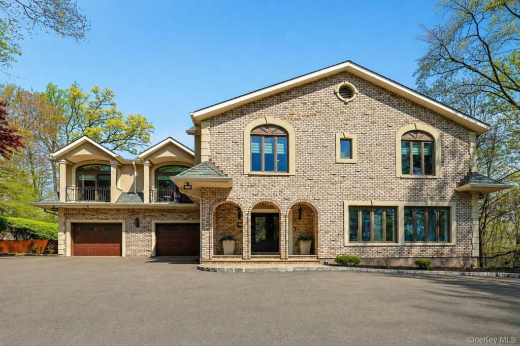 12 Rollingwood Drive, New City, NY 10956 - Photo 4 of 50